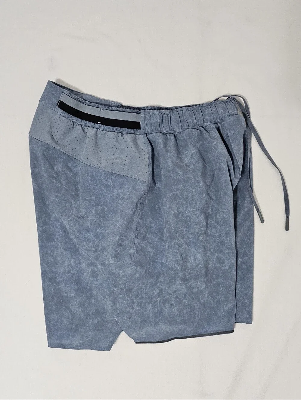 Lululemon Men’s Blue 2-in-1 Lined Running Shorts Acid Wash 6” Inseam M